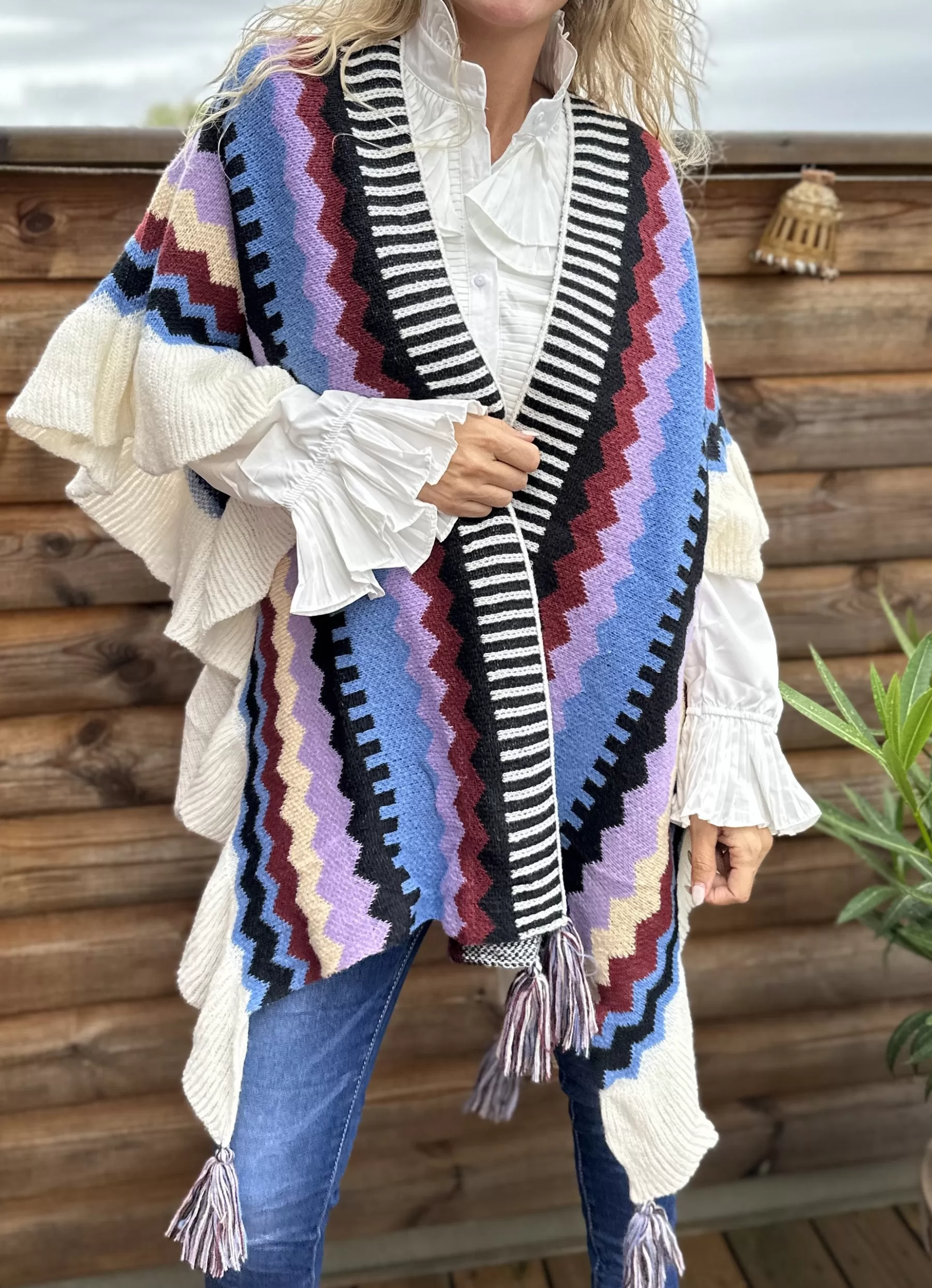 Strik<Gown Lucy Knit Poncho Black / Blue